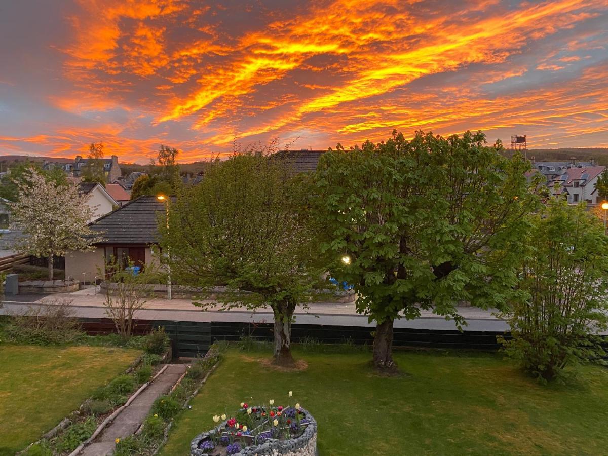 Garden Park Guest House Grantown-on-Spey Экстерьер фото